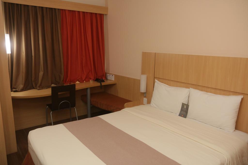 Ibis Feira De Santana Hotel Buitenkant foto